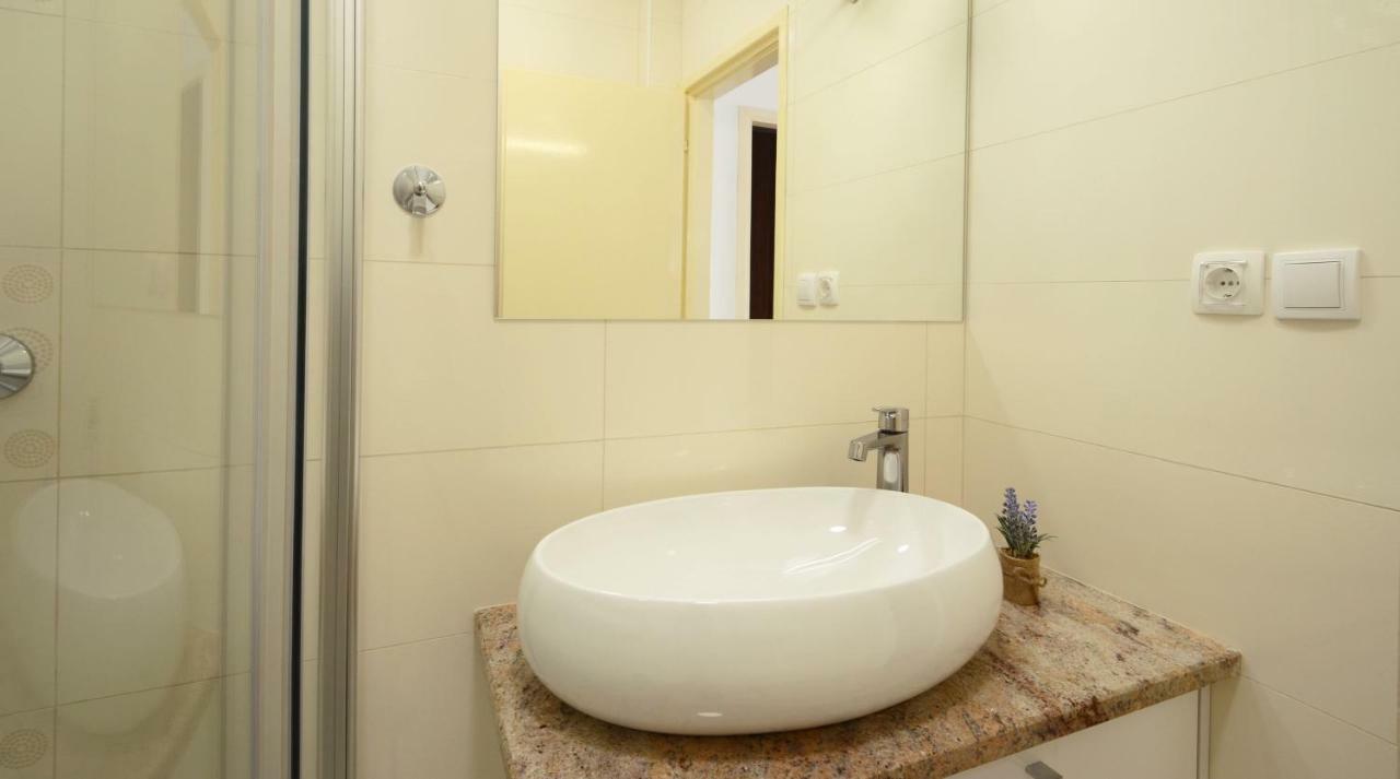 Apartment Jakov Grscica Prižba Esterno foto